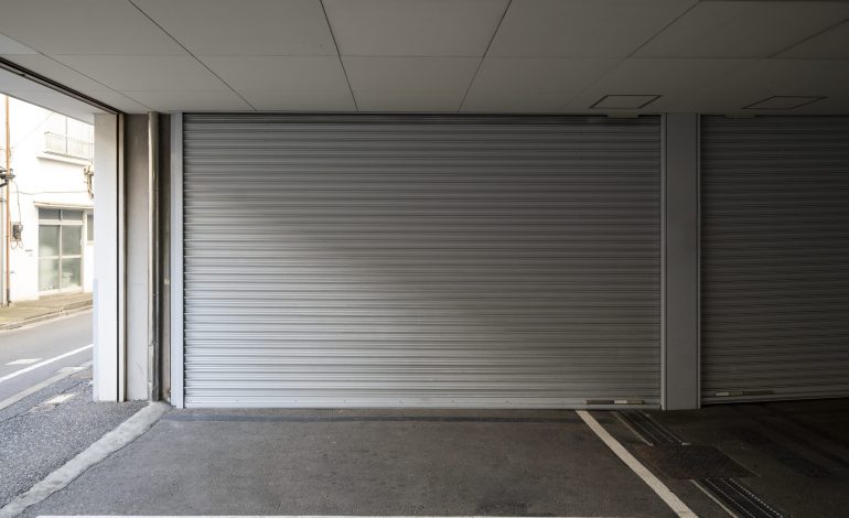 abstract minimal background with floor 1